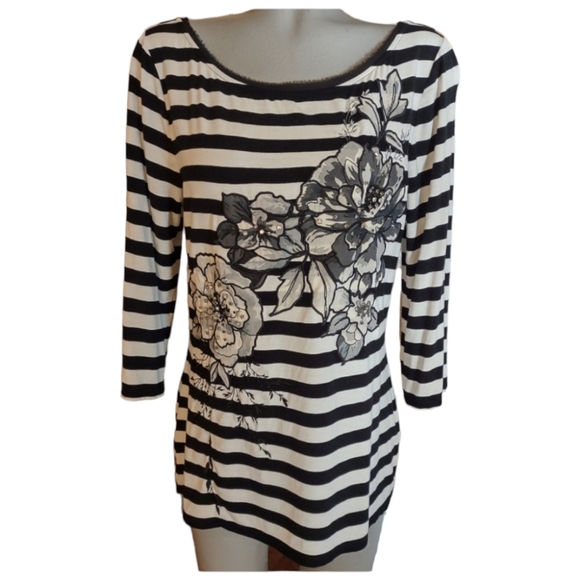 White House Black Market Tops - White House Black Market rhinestone embellished floral Top XL
